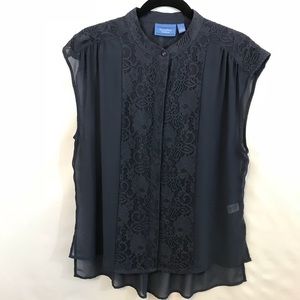 Simply Vera sleeveless button down